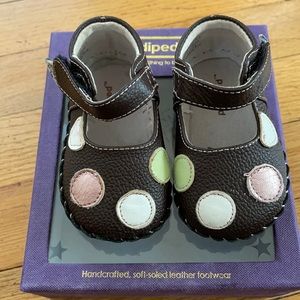 Pediped infant girl shoesBrown with colored dots.
